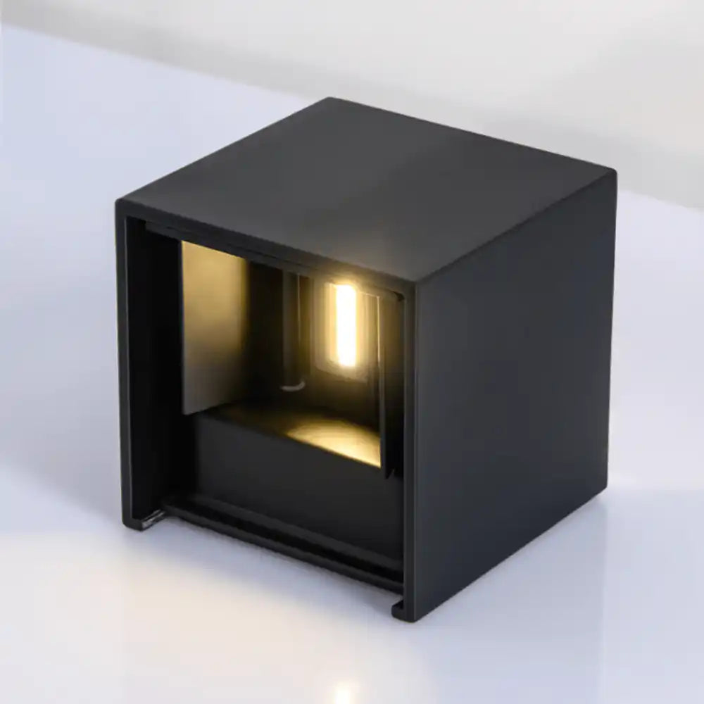 Outdoor Rechargeable Wall Light